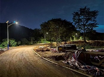 Xingtong Technology’s 60W Solar Street Lights Successfully Illuminate Rural Roads in Hainan, China